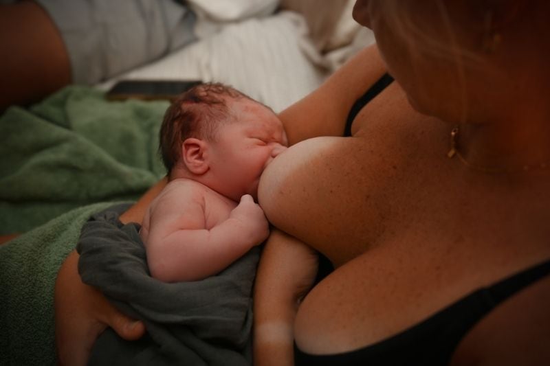 new mom breastfeeding infant